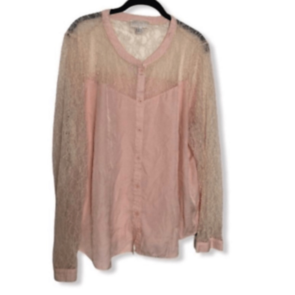 Forever 21 light pink lace button down Top